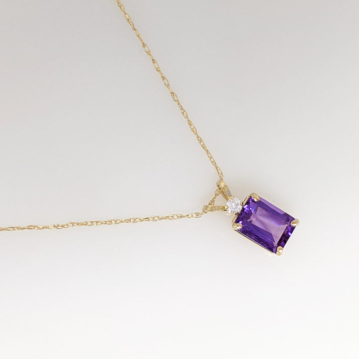 10K AMETHYST EMERALD CUT 5X7 WITH CUBIC ZIRCONIA ESTATE PENDANT & CHAIN 0.9 GRAMS