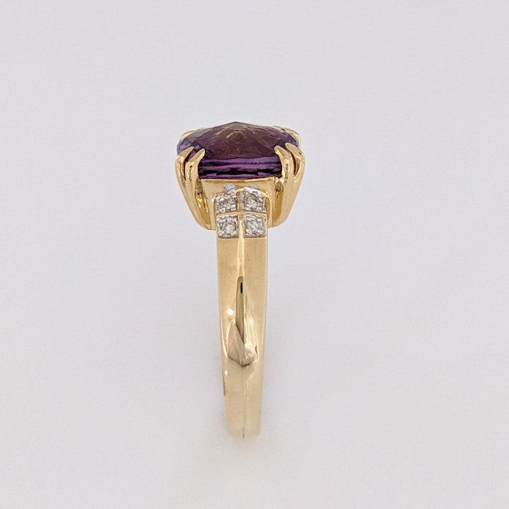 14K AMETHYST CUSHION CUT 10MM WITH (4) MELEE ESTATE RING 4.6 GRAMS