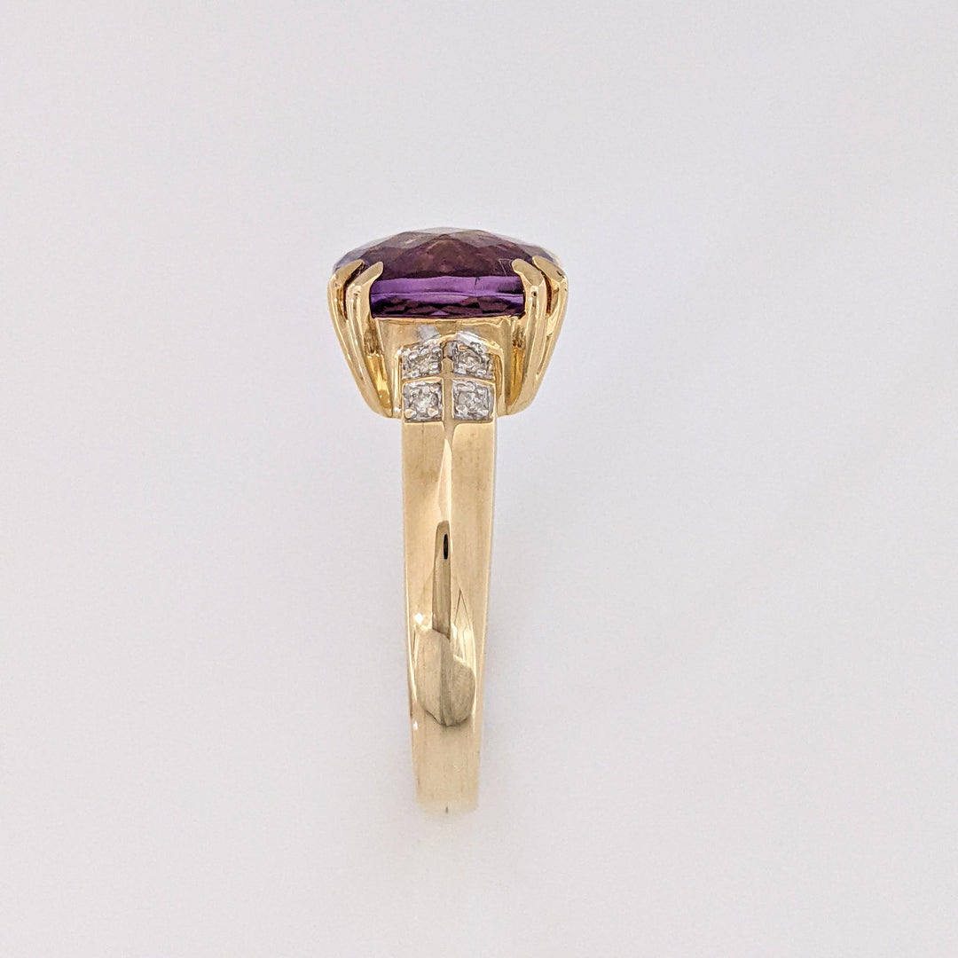 14K AMETHYST CUSHION CUT 10MM WITH (4) MELEE ESTATE RING 4.6 GRAMS