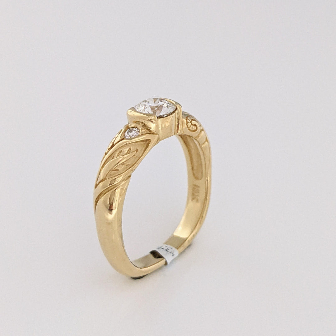 18K .55 CARAT TOTAL WEIGHT VS1 H DIAMOND ROUND (3) ESTATE RING 5.5 GRAMS