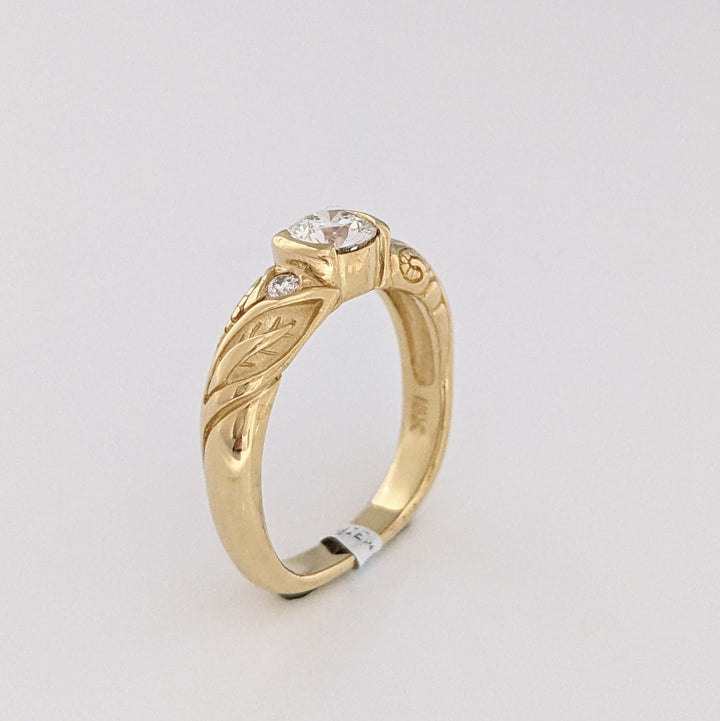 18K .55 CARAT TOTAL WEIGHT VS1 H DIAMOND ROUND (3) ESTATE RING 5.5 GRAMS