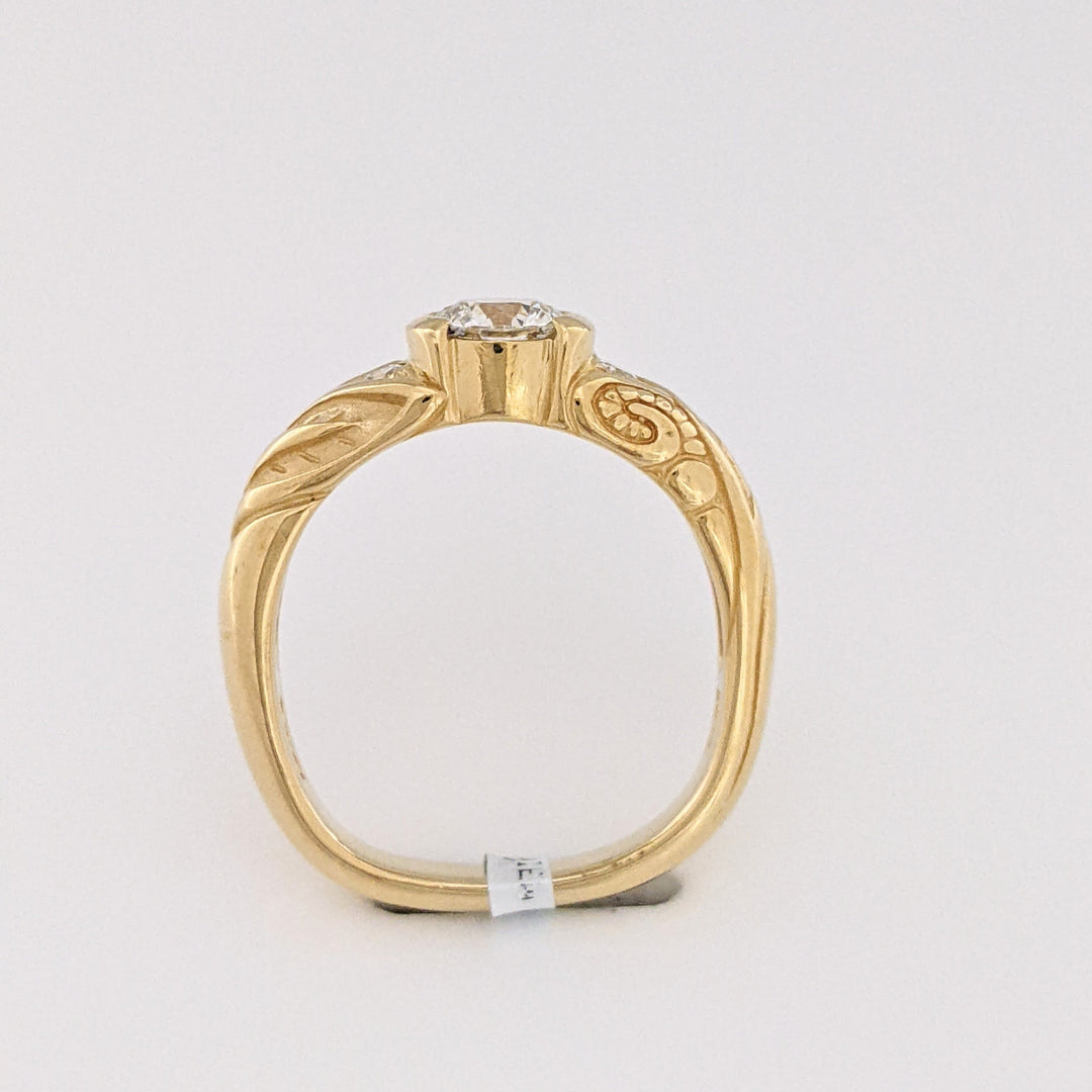 18K .55 CARAT TOTAL WEIGHT VS1 H DIAMOND ROUND (3) ESTATE RING 5.5 GRAMS