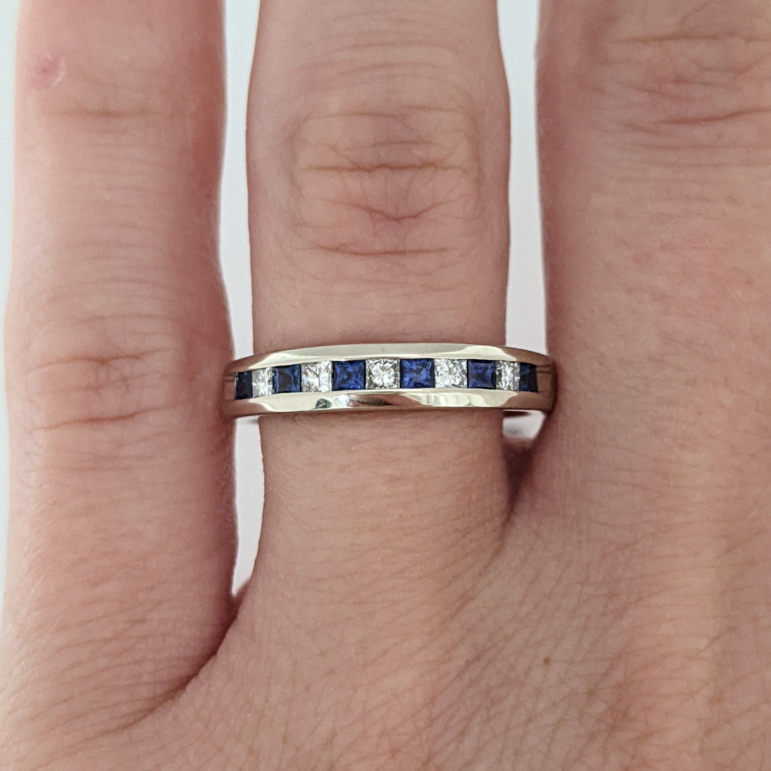 14K WHITE SAPPHIRE PRINCESS CUT (6) DIAMOND PRINCESS CUT (5) 2MM ESTATE CHANNEL BAND 3.0 GRAMS