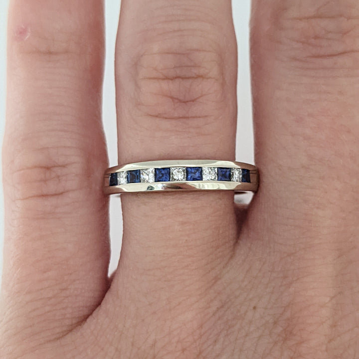 14K WHITE SAPPHIRE PRINCESS CUT (6) DIAMOND PRINCESS CUT (5) 2MM ESTATE CHANNEL BAND 3.0 GRAMS