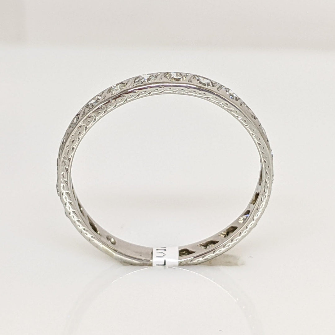 PLATINUM DIAMOND ROUND (23) ESTATE BAND 2.2 GRAMS
