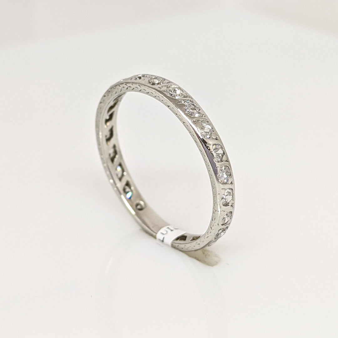 PLATINUM DIAMOND ROUND (23) ESTATE BAND 2.2 GRAMS