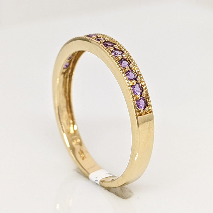 10K AMETHYST ROUND (13) 1.5MM BEAD TRIM ESTATE BAND 1.5 GRAMS