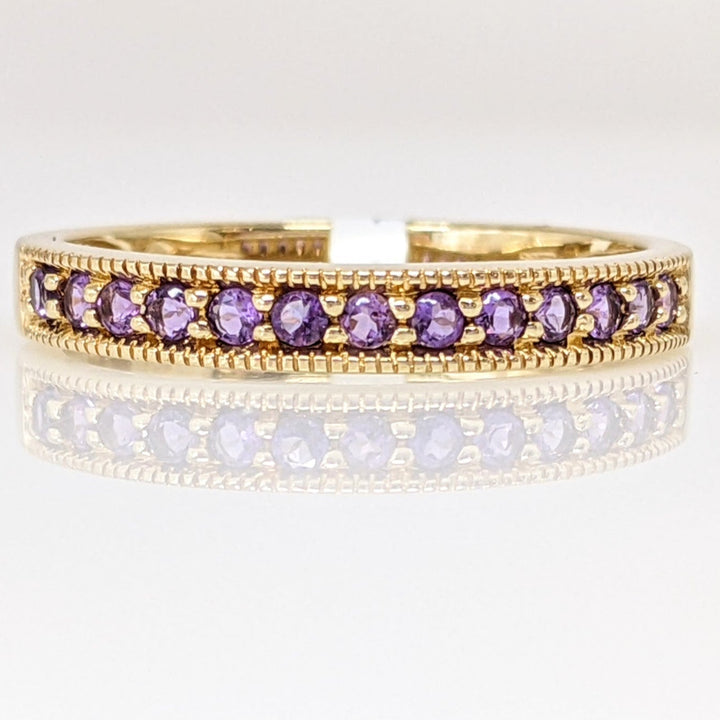 10K AMETHYST ROUND (13) 1.5MM BEAD TRIM ESTATE BAND 1.5 GRAMS