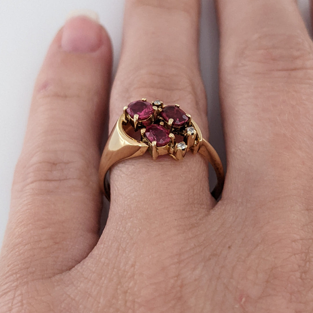 14K RUBY OVAL 3X4 (3) WITH (3) MELEE ESTATE RING 3.4 GRAMS