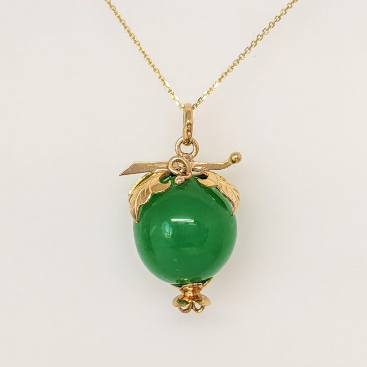 14K JADE GREEN APPLE ESTATE PENDANT & CHAIN 5.3 GRAMS