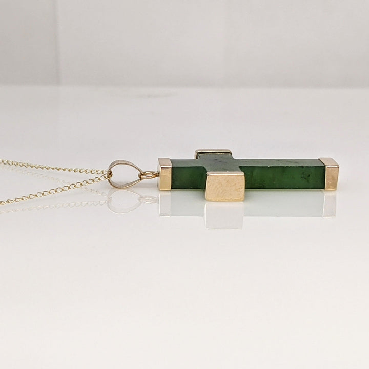 14K JADE GREEN CROSS WITH GOLD TRIM ESTATE PENDANT & CHAIN 4.2 GRAMS