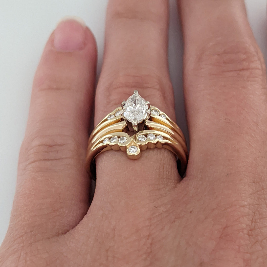 14K .82 CARAT TOTAL WEIGHT SI1-I1 H DIAMOND MARQUISE (1) ROUND (14) ESTATE RING 5.2 GRAMS