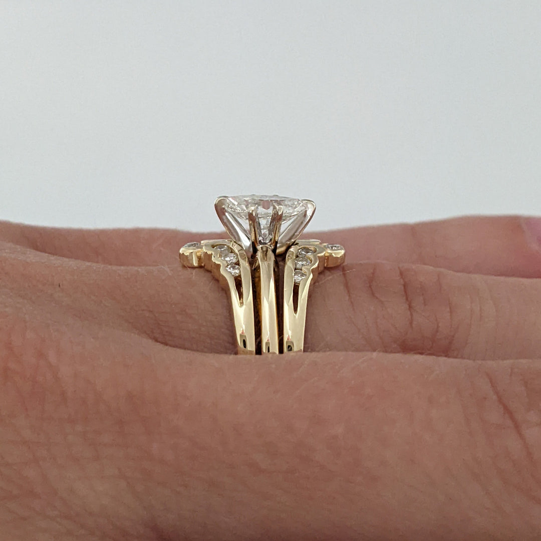 14K .82 CARAT TOTAL WEIGHT SI1-I1 H DIAMOND MARQUISE (1) ROUND (14) ESTATE RING 5.2 GRAMS