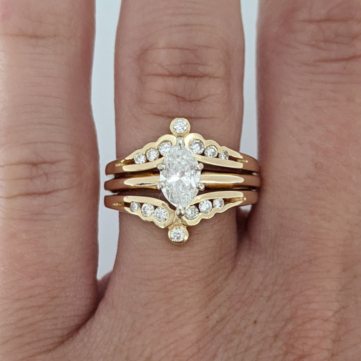 14K .82 CARAT TOTAL WEIGHT SI1-I1 H DIAMOND MARQUISE (1) ROUND (14) ESTATE RING 5.2 GRAMS