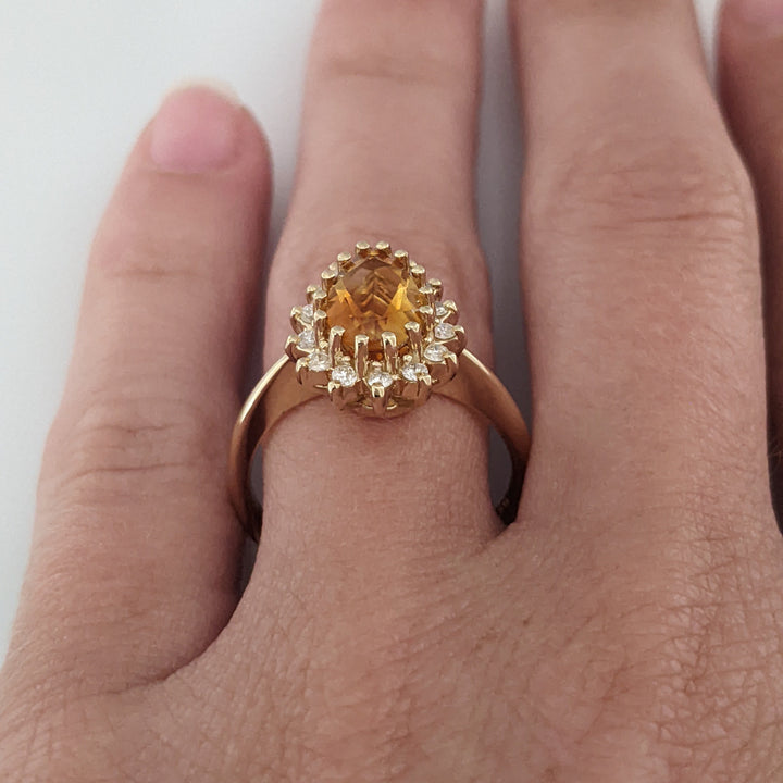 14K CITRINE PEAR 6X9 WITH .20 DIAMOND TOTAL WEIGHT ROUND (14) ESTATE RING 4.2 GRAMS