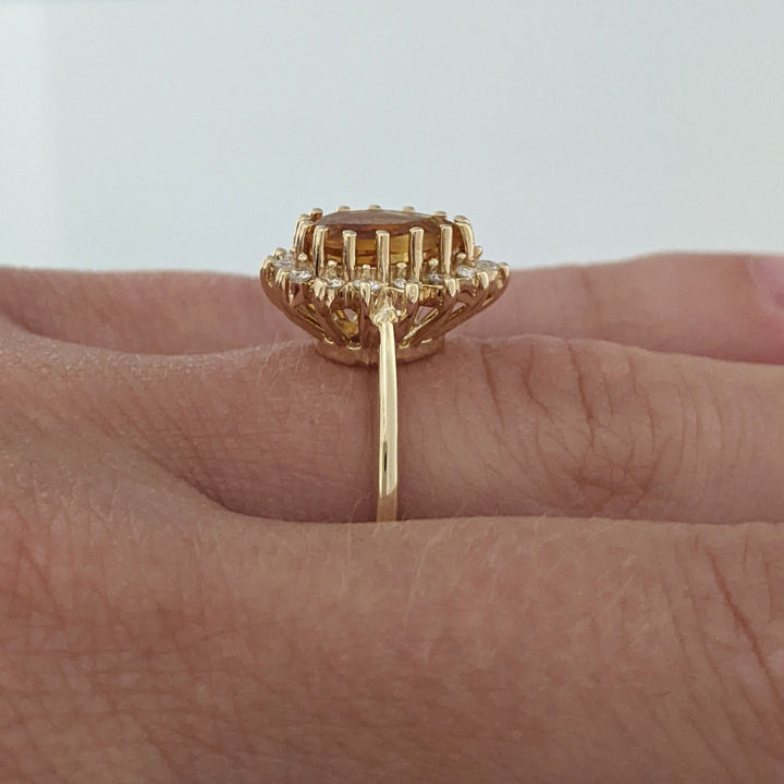 14K CITRINE PEAR 6X9 WITH .20 DIAMOND TOTAL WEIGHT ROUND (14) ESTATE RING 4.2 GRAMS