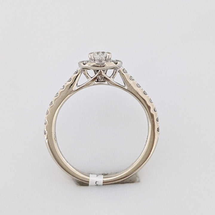 14K WHITE .62 CARAT TOTAL WEIGHT I1 G DIAMOND ROUND (27) " FIRST LIGHT" ESTATE RING 3.5 GRAMS