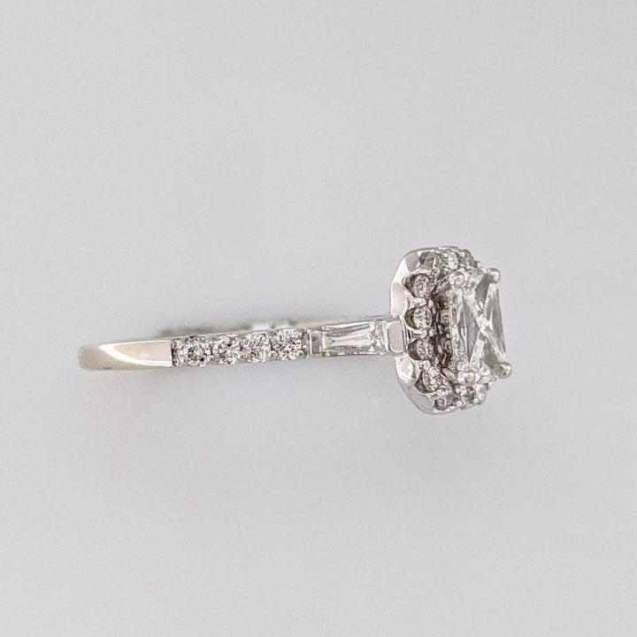 14K WHITE .80 CARAT TOTAL WEIGHT SI1 H-I DIAMOND TRILLION (6) ROUND (22) ESTATE RING 3.6 GRAMS