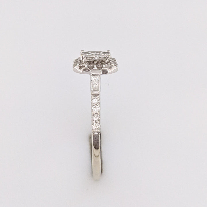 14K WHITE .80 CARAT TOTAL WEIGHT SI1 H-I DIAMOND TRILLION (6) ROUND (22) ESTATE RING 3.6 GRAMS