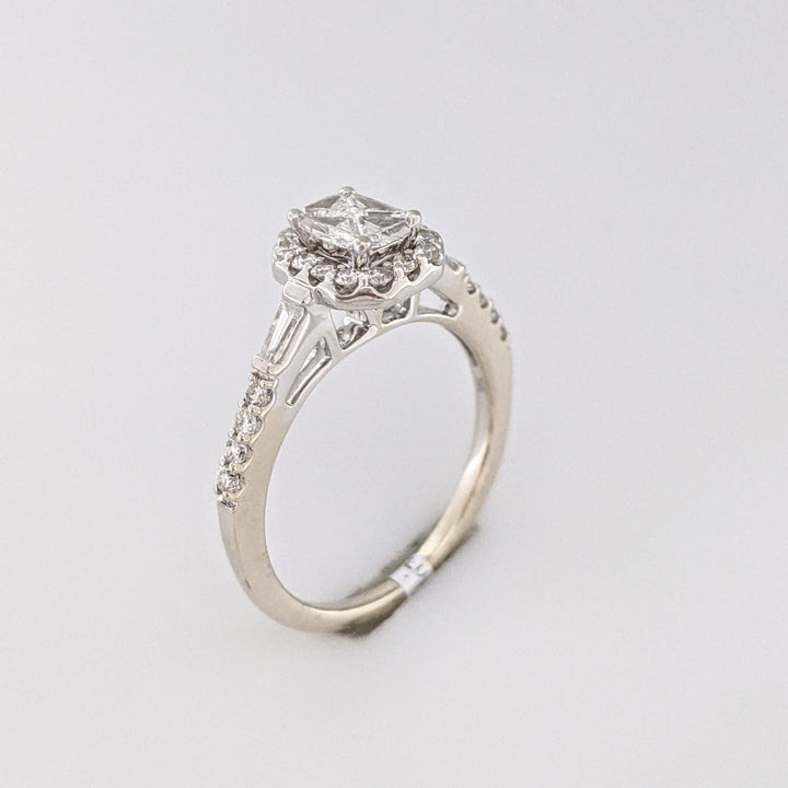 14K WHITE .80 CARAT TOTAL WEIGHT SI1 H-I DIAMOND TRILLION (6) ROUND (22) ESTATE RING 3.6 GRAMS