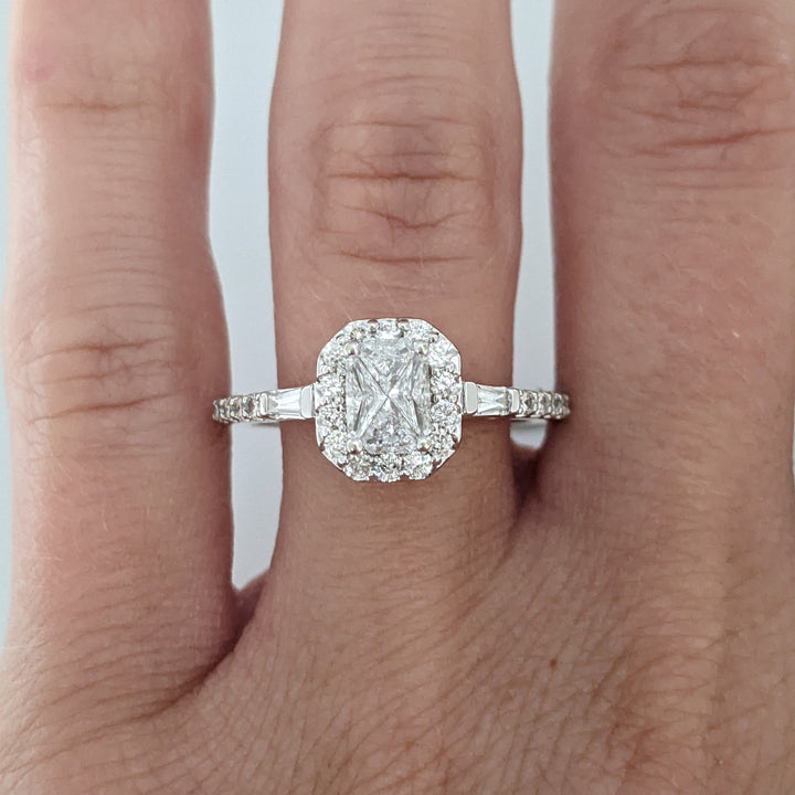 14K WHITE .80 CARAT TOTAL WEIGHT SI1 H-I DIAMOND TRILLION (6) ROUND (22) ESTATE RING 3.6 GRAMS