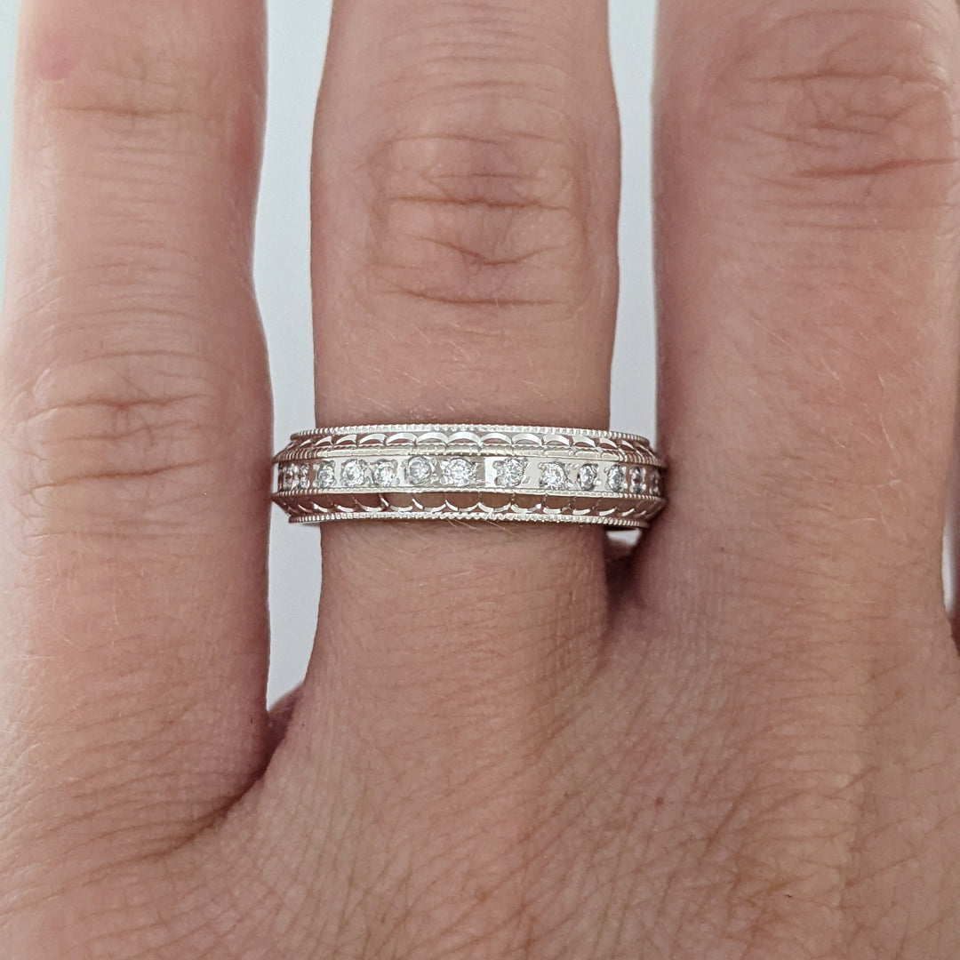 14K WHITE .33 CARAT TOTAL WEIGHT SI1 G DIAMOND ROUND (33) ESTATE ETERNITY BAND 3.6 GRAMS