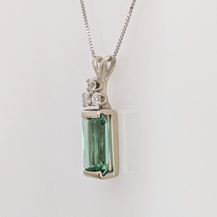 14K WHITE GREEN TOURMALINE EMERALD CUT 2.98 CARAT TOTAL WITH .15 DIAMOND TOTAL WEIGHT ESTATE PENDANT & CHAIN