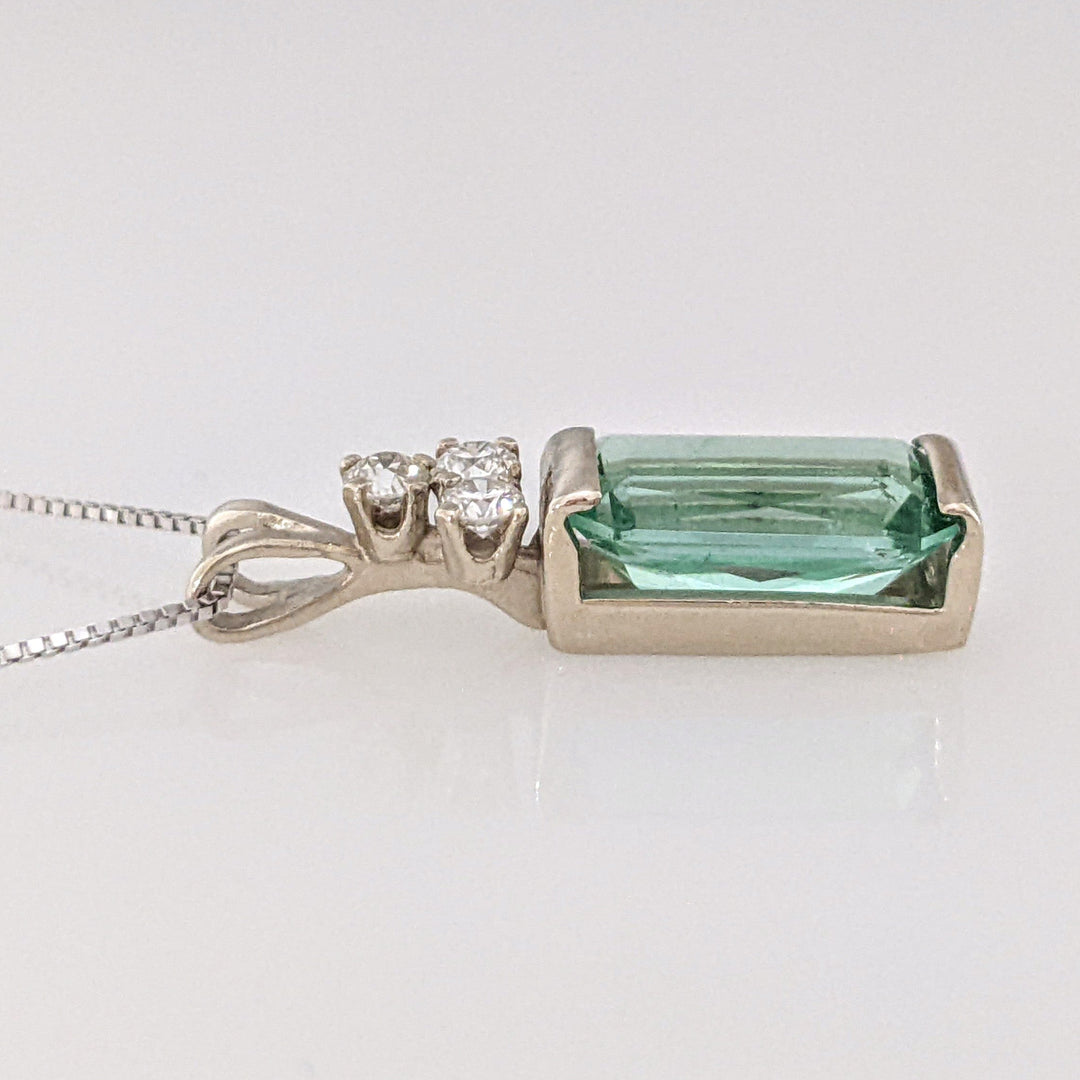 14K WHITE GREEN TOURMALINE EMERALD CUT 2.98 CARAT TOTAL WITH .15 DIAMOND TOTAL WEIGHT ESTATE PENDANT & CHAIN