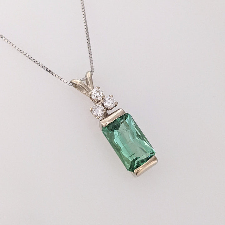 14K WHITE GREEN TOURMALINE EMERALD CUT 2.98 CARAT TOTAL WITH .15 DIAMOND TOTAL WEIGHT ESTATE PENDANT & CHAIN