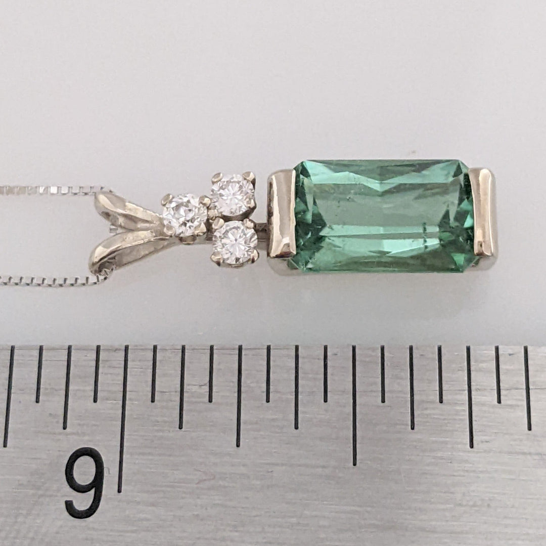 14K WHITE GREEN TOURMALINE EMERALD CUT 2.98 CARAT TOTAL WITH .15 DIAMOND TOTAL WEIGHT ESTATE PENDANT & CHAIN