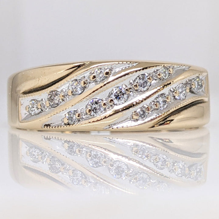 10K .20 CARAT TOTAL WEIGHT I1 I DIAMOND ROUND (13) 3-ROW ESTATE BAND 3.5 GRAMS