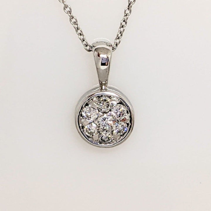 18K WHITE .21 CARAT TOTAL WEIGHT VS1 G DIAMOND ROUND (7) ESTATE CLUSTER PENDANT & CHAIN 2.8 GRAMS