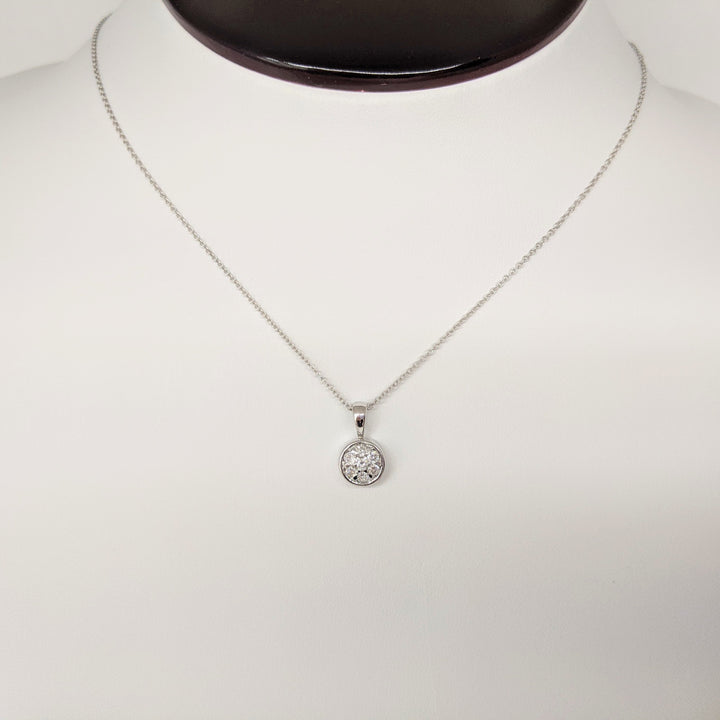 18K WHITE .21 CARAT TOTAL WEIGHT VS1 G DIAMOND ROUND (7) ESTATE CLUSTER PENDANT & CHAIN 2.8 GRAMS