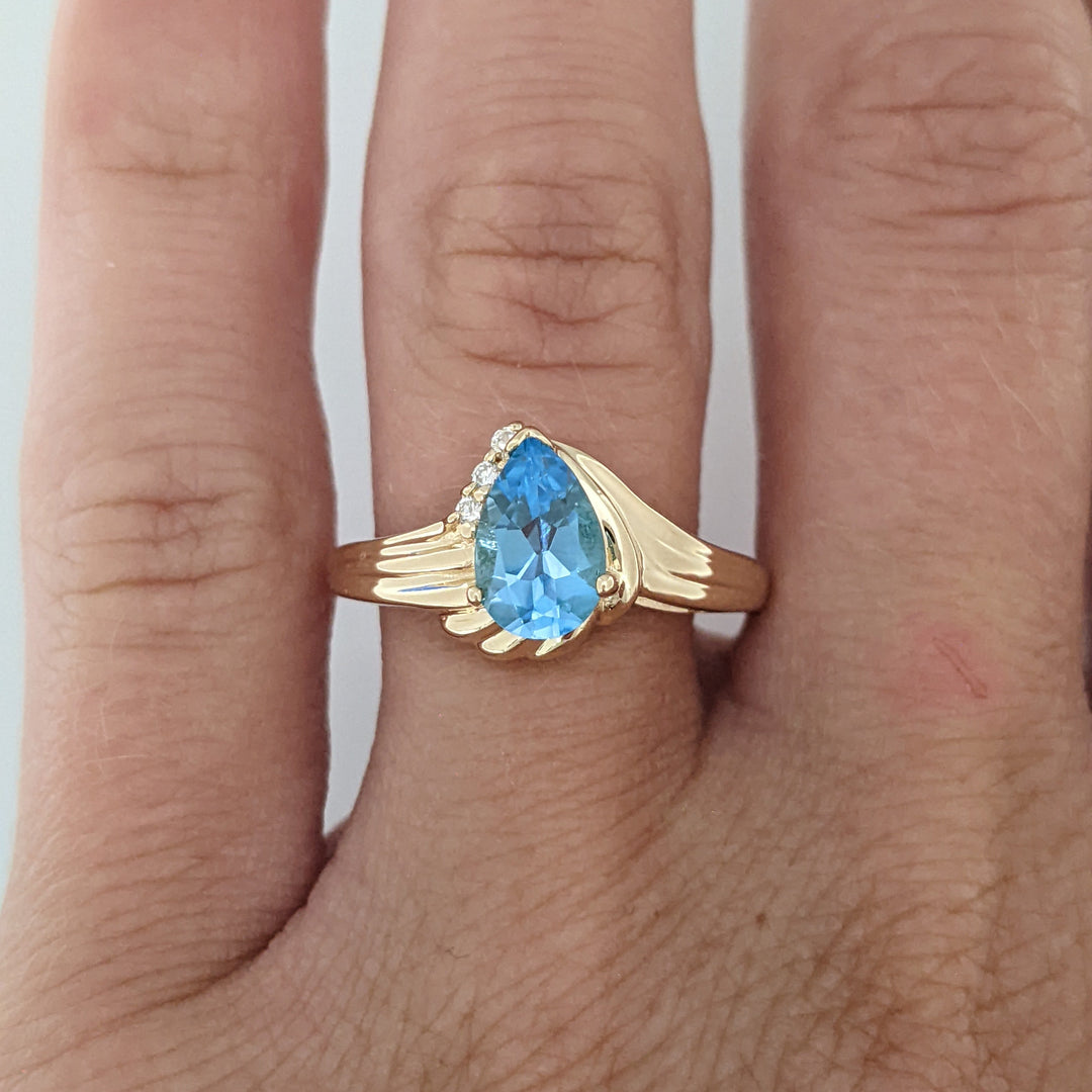 14K BLUE TOPAZ PEAR 5X8 WITH (3) MELEE ESTATE RING 3.4 GRAMS