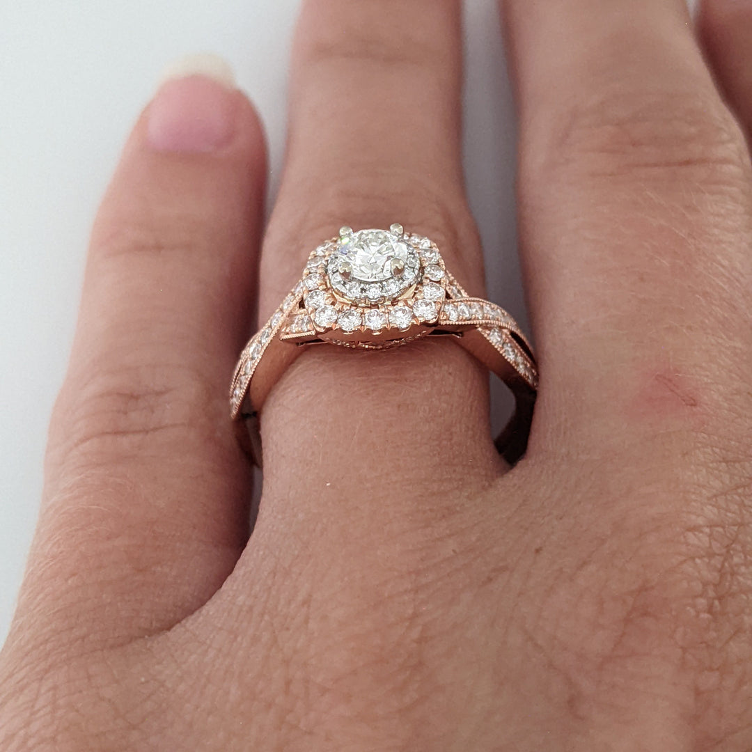 14K ROSE .66 CARAT TOTAL WEIGHT SI-I1 H-I DIAMOND ROUND (55) NEIL LANE TWIST HALO ESTATE RING 4.3 GRAMS