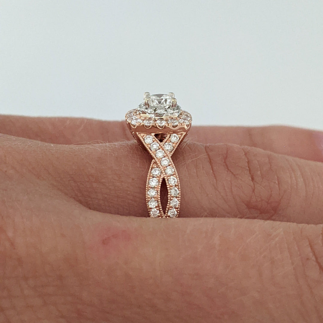 14K ROSE .66 CARAT TOTAL WEIGHT SI-I1 H-I DIAMOND ROUND (55) NEIL LANE TWIST HALO ESTATE RING 4.3 GRAMS