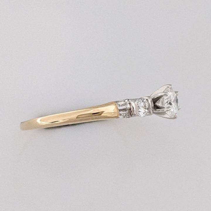 14K .55 CARAT TOTAL WEIGHT SI1-I1 H DIAMOND ROUND (7) ESTATE RING 2.1 GRAMS