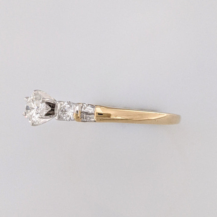 14K .55 CARAT TOTAL WEIGHT SI1-I1 H DIAMOND ROUND (7) ESTATE RING 2.1 GRAMS