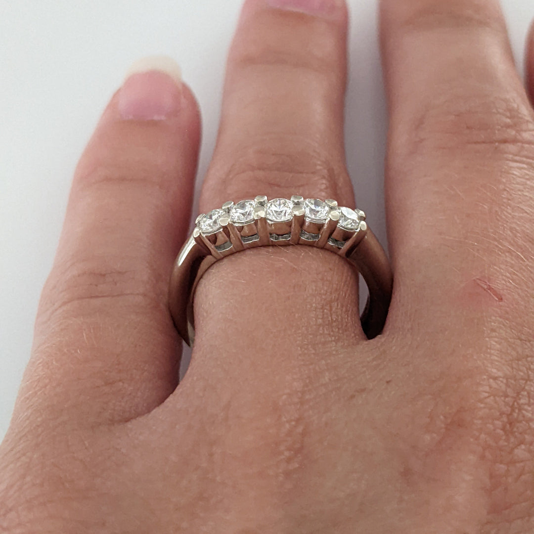 14K WHITE .50 CARAT TOTAL WEIGHT SI2 H DIAMOND ROUND (5) ESTATE BAND 4.0 GRAMS