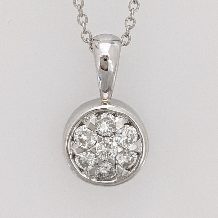 18K WHITE .21 CARAT TOTAL WEIGHT VS1 G DIAMOND ROUND (7) ESTATE CLUSTER PENDANT & CHAIN 2.8 GRAMS