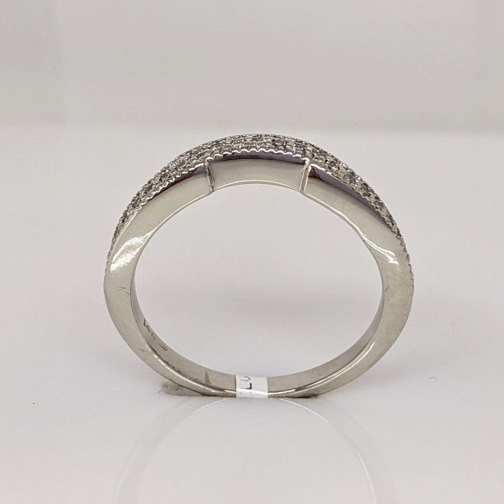 14K WHITE .16 CARAT TOTAL WEIGHT DIAMOND ROUND KNOTCHED ESTATE BAND 3.0 GRAMS