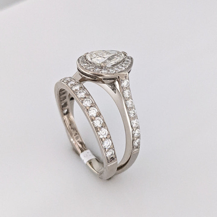 18K WHITE .83 CARAT TOTAL SI2 F DIAMOND PEAR WITH ROUNDS ESTATE RING/ BAND SET