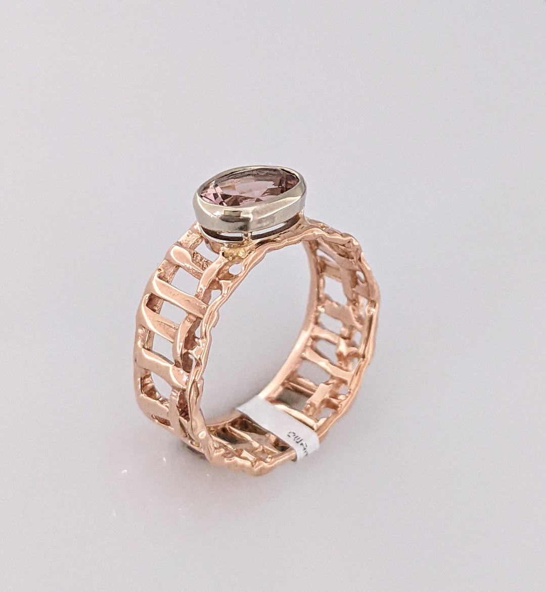 14K ROSE PINK TOURMALINE OVAL 6X8 BEZE SET OPEN SHANK ESTATE RING 4.3 GRAMS