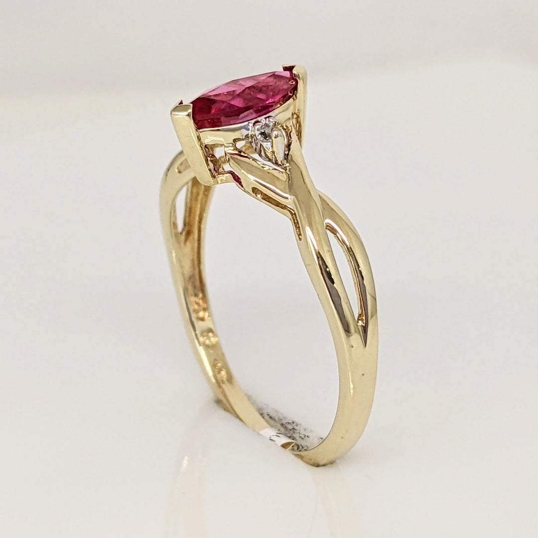 10K SYNTHETIC RUBY MARQUISE 4X8 WITH (2) MELEE ESTATE RING 1.4 GRAMS