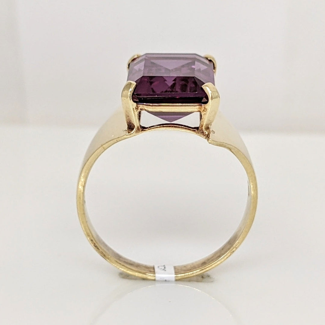 10K SYNTHETIC CORUNDUM EMERALD CUT 10X14 ESTATE RING 6.2 GRAMS