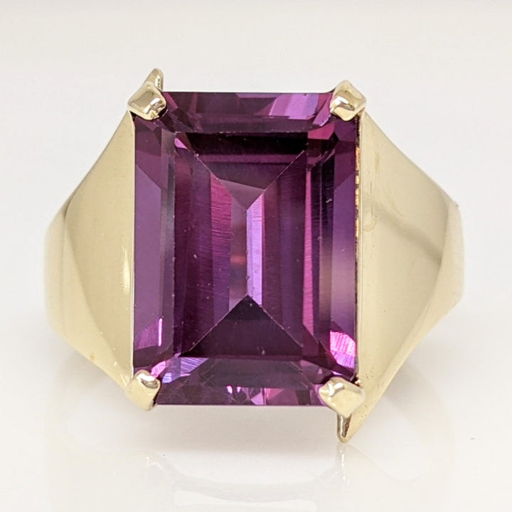 10K SYNTHETIC CORUNDUM EMERALD CUT 10X14 ESTATE RING 6.2 GRAMS