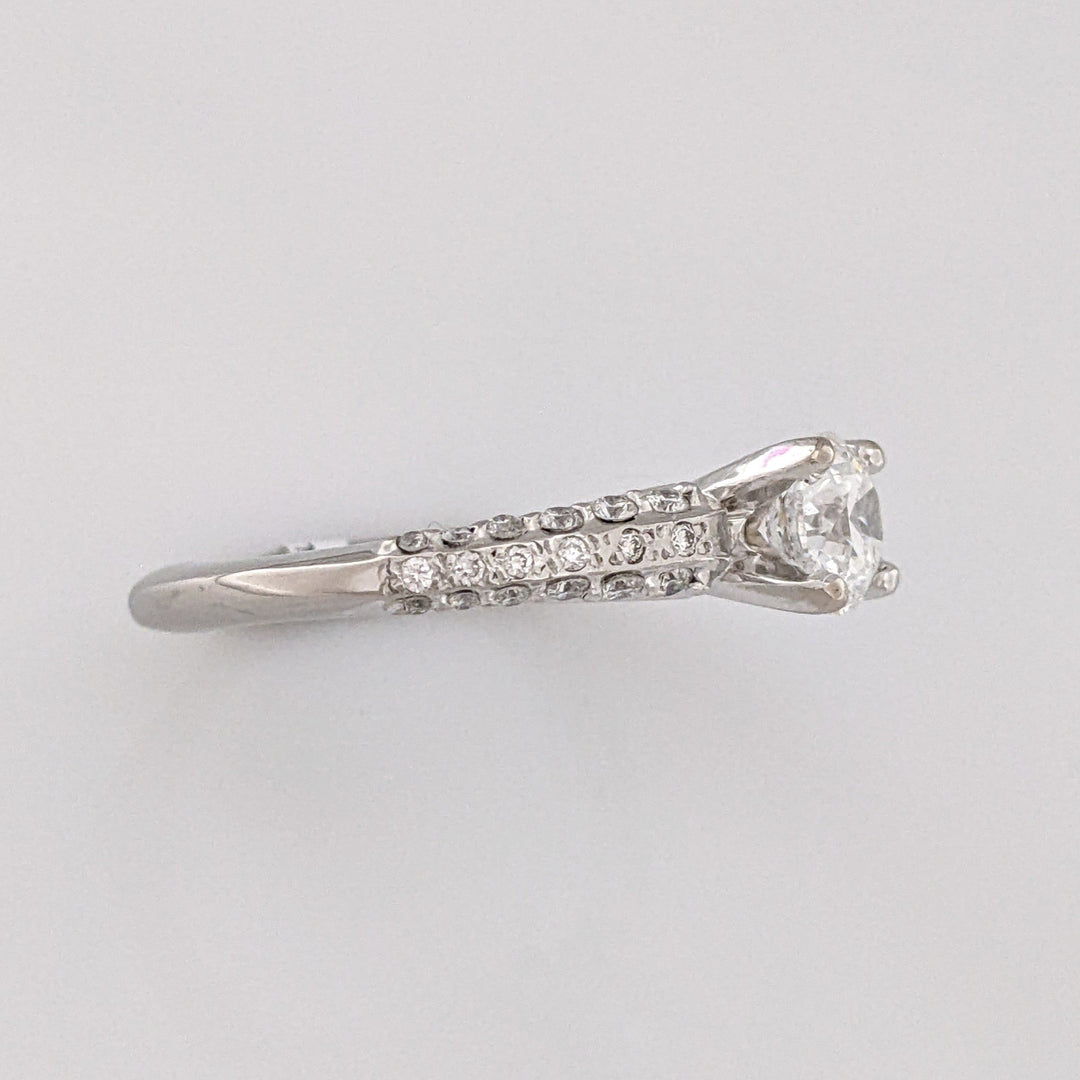 14K WHITE 1.30 CARAT TOTAL WEIGHT I1 H DIAMOND ROUND (37) ESTATE RING 4.9G