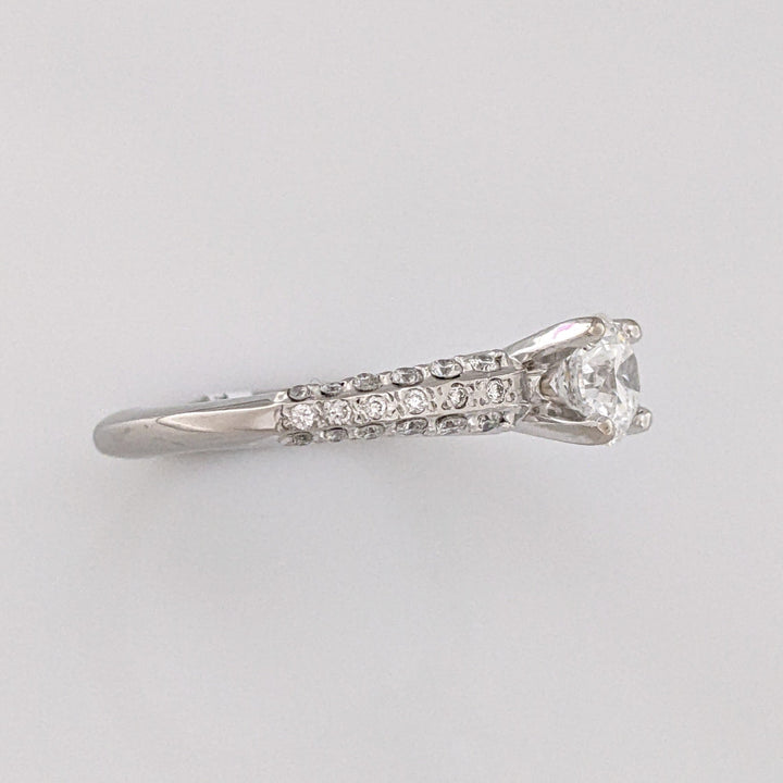 14K WHITE 1.30 CARAT TOTAL WEIGHT I1 H DIAMOND ROUND (37) ESTATE RING 4.9G