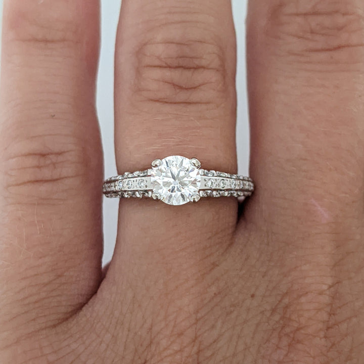 14K WHITE 1.30 CARAT TOTAL WEIGHT I1 H DIAMOND ROUND (37) ESTATE RING 4.9G