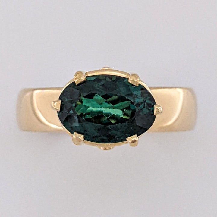 14K GREEN TOURMALINE OVAL 7X10 ESTATE RING 4.9 GRAMS